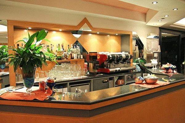 Hotel Ambassador Riccione Kültér fotó
