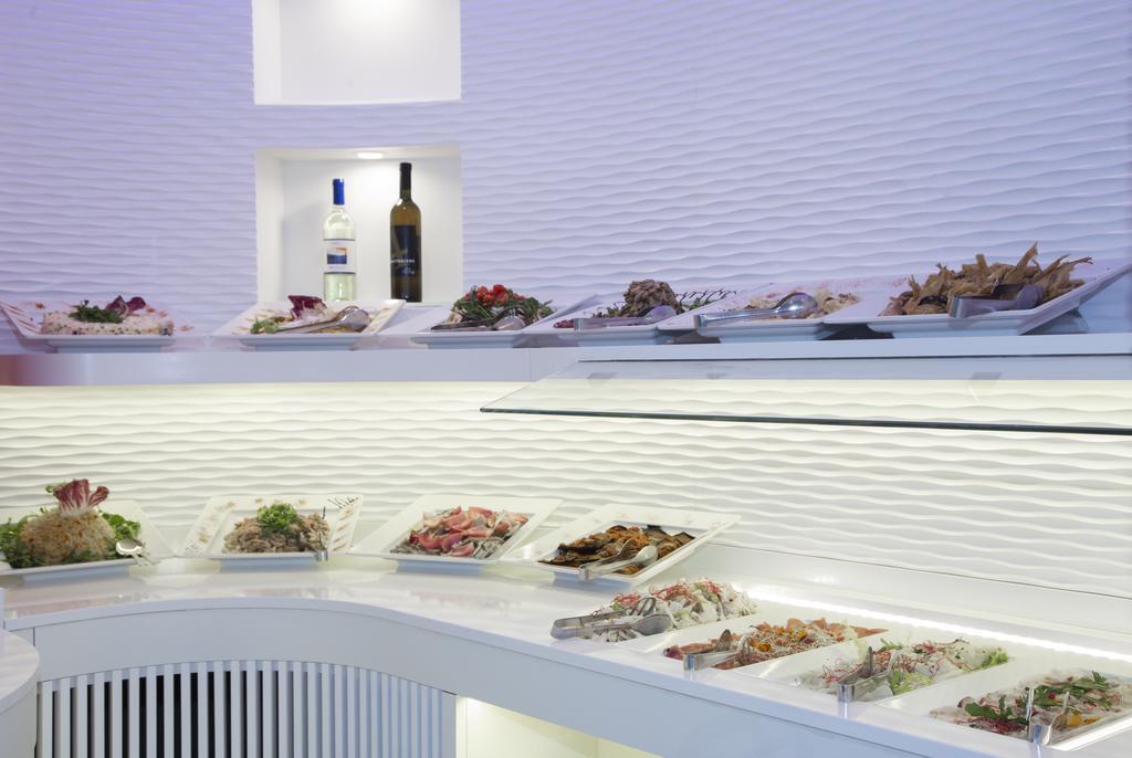 Hotel Ambassador Riccione Kültér fotó