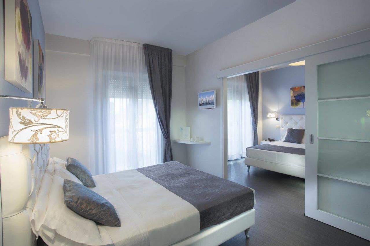 Hotel Ambassador Riccione Kültér fotó