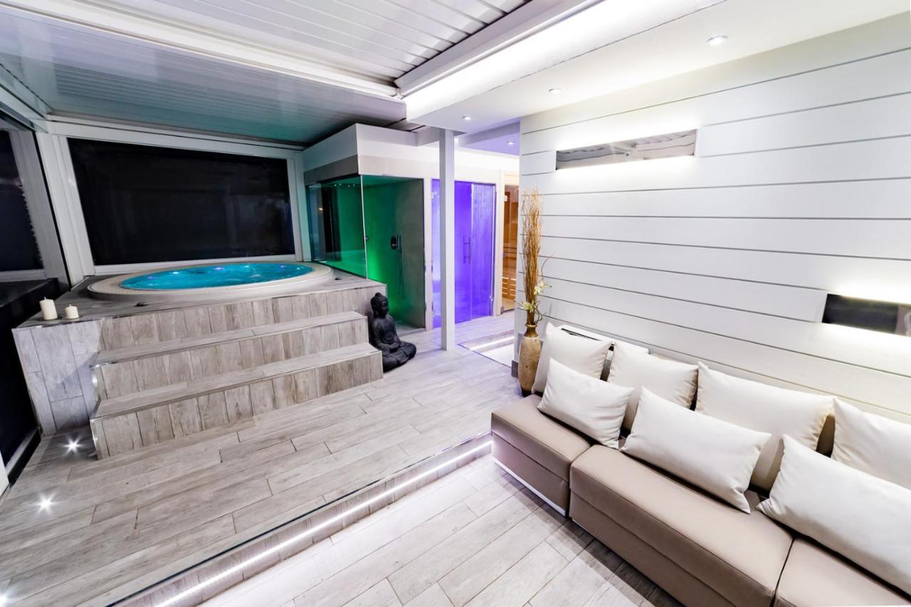Hotel Ambassador Riccione Kültér fotó
