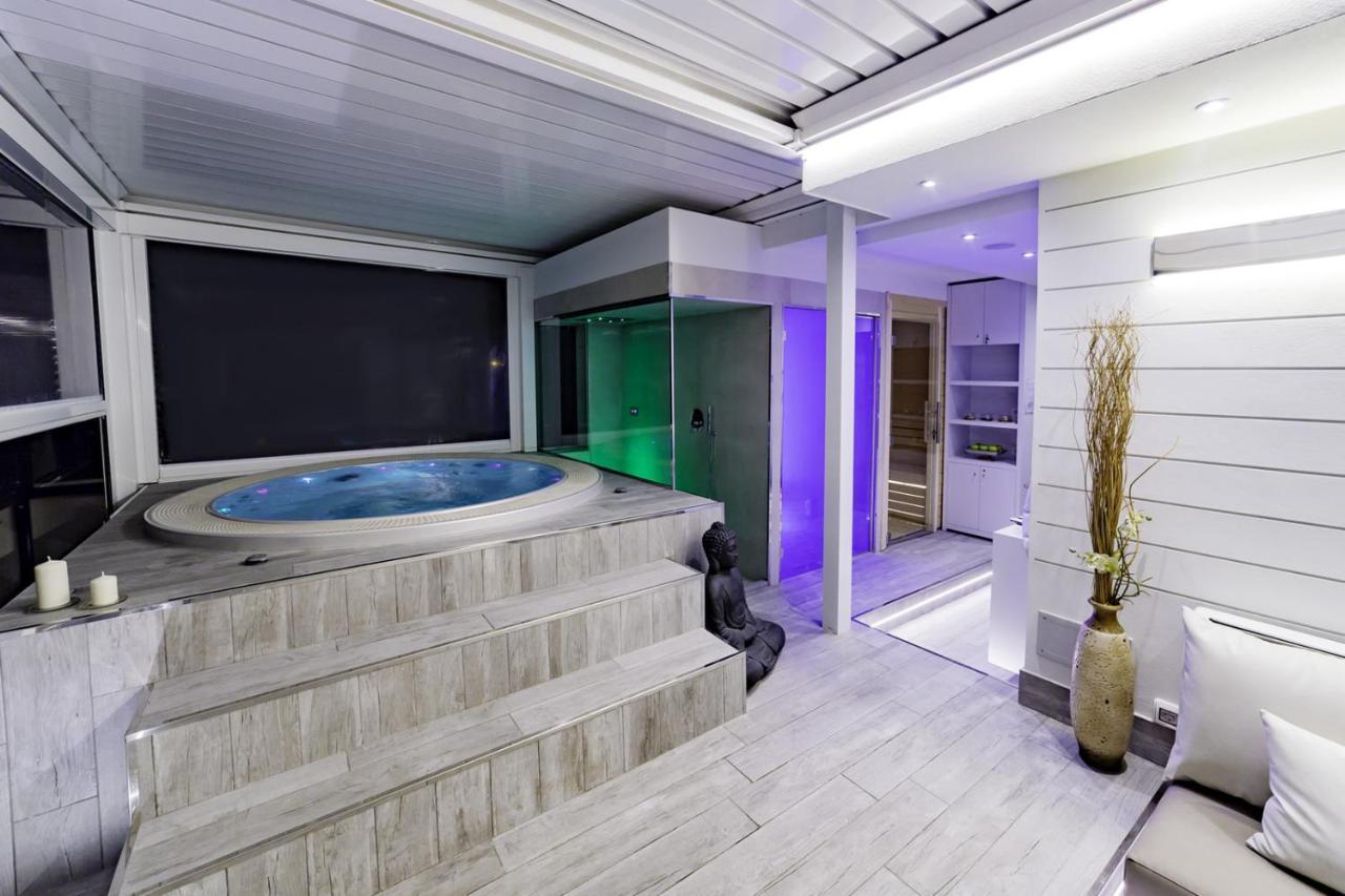 Hotel Ambassador Riccione Kültér fotó